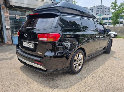 Kia Carnival 9-seater Hi-Limousine Prestige — пробег 218 000 км — фото 2 из 5