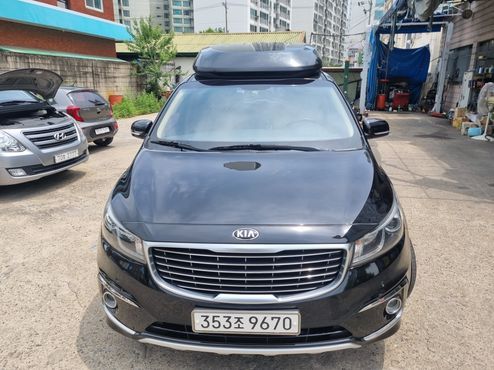 Kia Carnival 9-seater Hi-Limousine Prestige — пробег 218 000 км — фото 3 из 5
