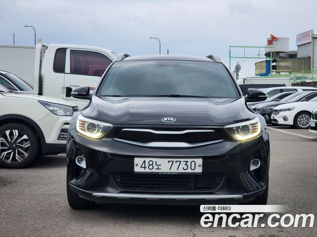 Kia Stonic из Кореи Encar