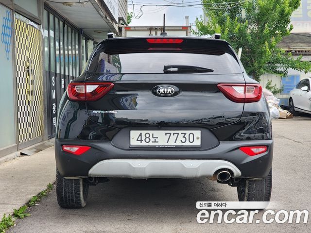 Kia Stonic из Кореи Encar