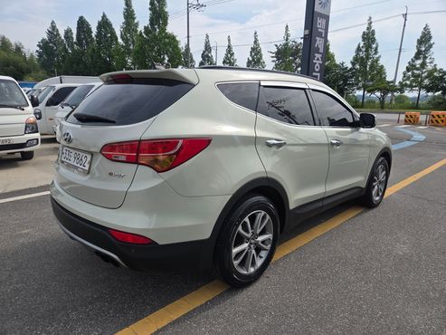 Hyundai Santafe Diesel(e-VGT) 2.0 2WD Premium — пробег 205 000 км — фото 4 из 5