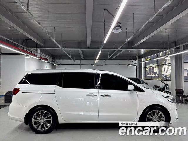 Kia Carnival из Кореи Encar