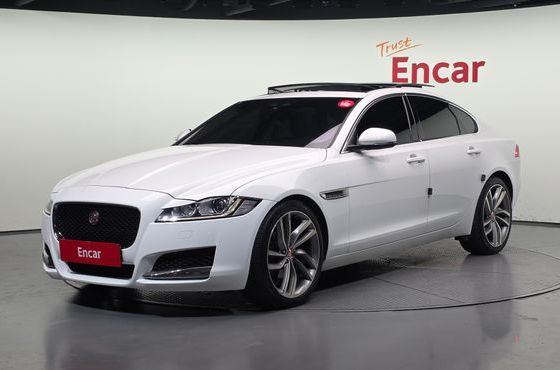 Jaguar XF 20d Prestige AWD — пробег 144 989 км — фото 1 из 5