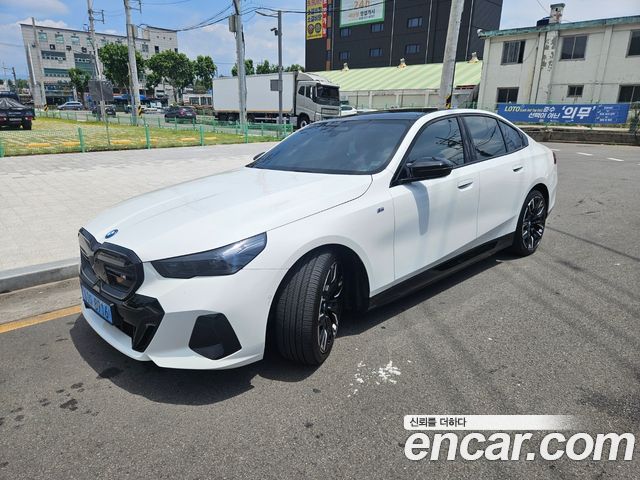 BMW i5 M60 xDrive — пробег 61 000 км — фото 3 из 5