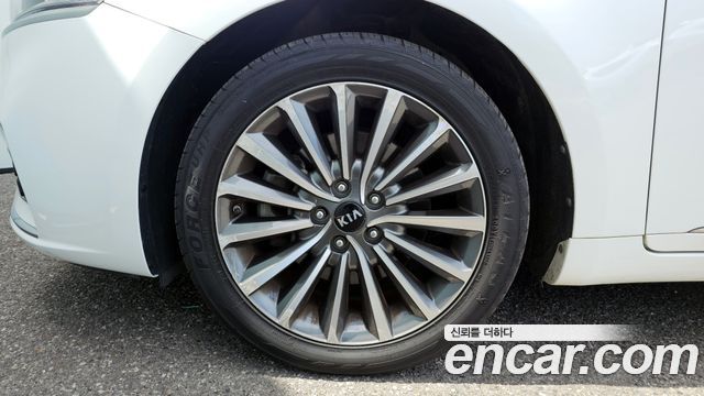 Kia K7 из Кореи Encar