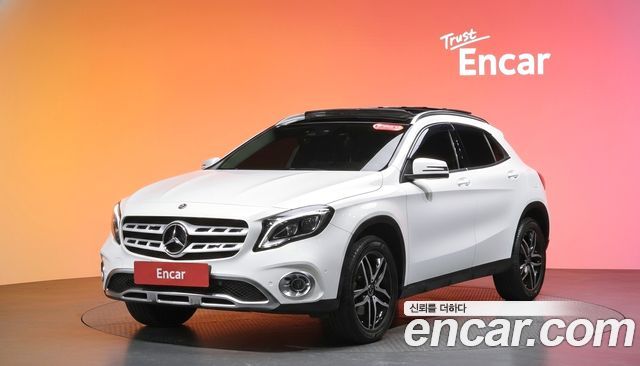 Mercedes-Benz GLA-Class GLA220 — пробег 54 039 км — фото 1 из 5