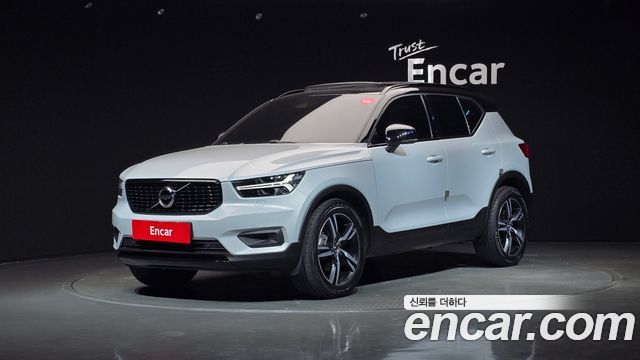 Volvo XC40 B4 R-Design — пробег 120 685 км — фото 1 из 5