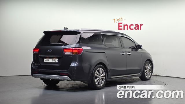 Kia Carnival из Кореи Encar