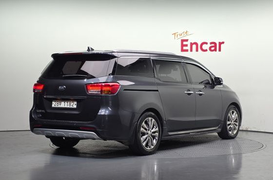 Kia Carnival 9-seater Noblesse — пробег 117 650 км — фото 2 из 5
