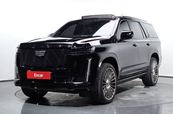 Cadillac Escalade 6.2 Sports Platinum — пробег 42 714 км — фото 1 из 5