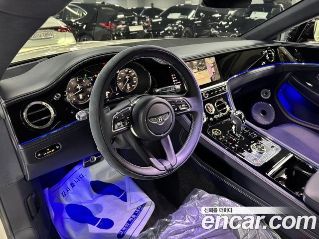 Bentley Continental 4.0 GTS — пробег 15 200 км — фото 4 из 5