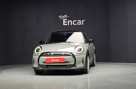 Mini Cooper 5-Door Classic Plus 3rd — пробег 36 949 км — фото 3 из 5