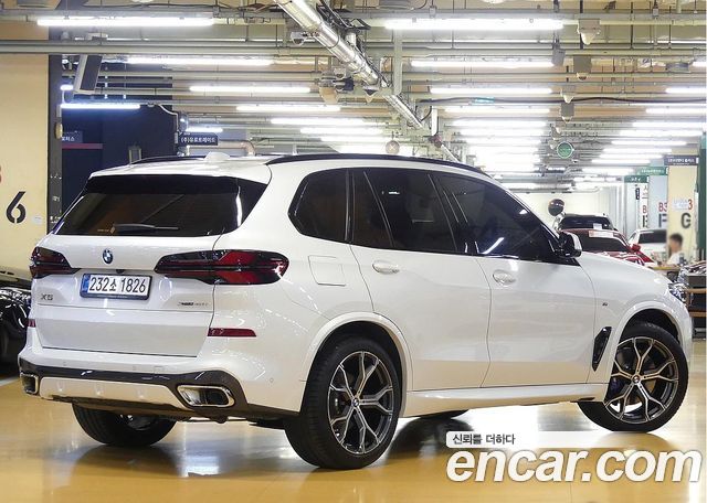 BMW X5 xDrive 40i M Sport — пробег 5 600 км — фото 2 из 5