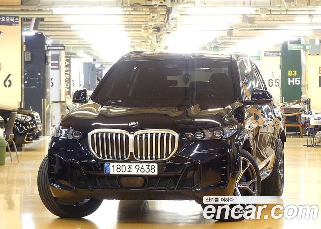 BMW X5 xDrive 40i M Sport — пробег 4 700 км — фото 3 из 5