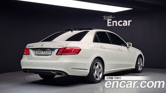 Mercedes-Benz E-Class E250 CDI 4MATIC — пробег 136 003 км — фото 2 из 5