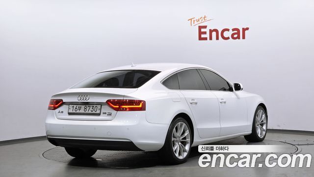 Audi A5 35 TDI Quattro Sportback 8TA — пробег 137 839 км — фото 2 из 5