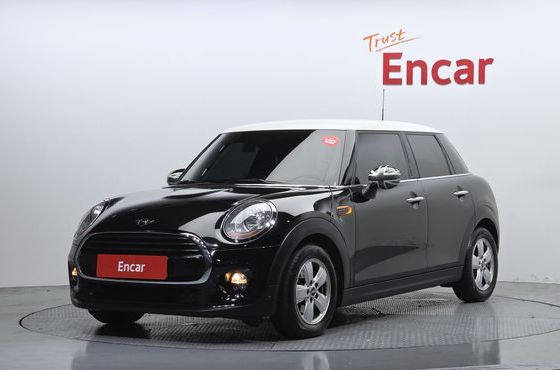 Mini Cooper 5Door Standard 3rd — пробег 56 231 км — фото 1 из 5