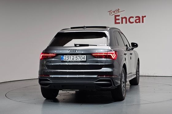 Audi Q3 35 TDI Premium — пробег 18 001 км — фото 4 из 5