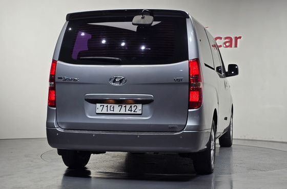 Hyundai Starex 4WD 12-Seater Wagon modern — пробег 111 622 км — фото 4 из 5