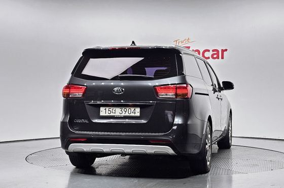Kia Carnival 9-seater Prestige — пробег 58 283 км — фото 4 из 5