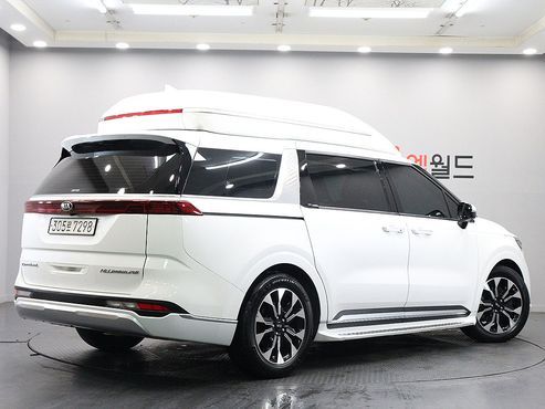 Kia Carnival 9-Seater Hi-Limousine Signature — пробег 131 246 км — фото 3 из 5