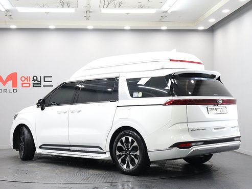 Kia Carnival 9-Seater Hi-Limousine Signature — пробег 131 246 км — фото 4 из 5