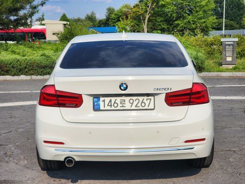 BMW 3-Series 320i Luxury — пробег 125 663 км — фото 4 из 5
