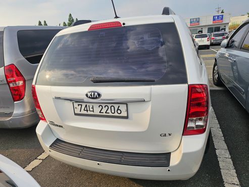 Kia Carnival Grand Carnival GLX Premium — пробег 255 000 км — фото 4 из 5