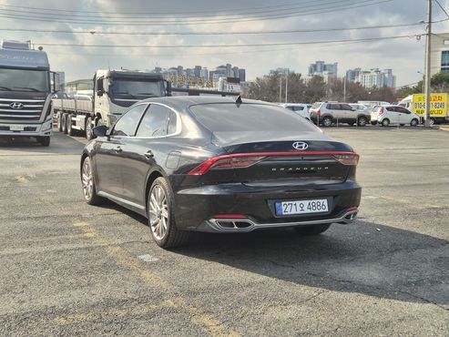 Hyundai Grandeur 3.3 Calligraphy — пробег 46 000 км — фото 4 из 5
