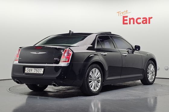 Chrysler 300C 3.6 AWD — пробег 140 226 км — фото 2 из 5