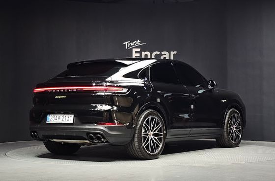 Porsche Cayenne 3.0 E-Hybrid Coupe — пробег 9 578 км — фото 2 из 5