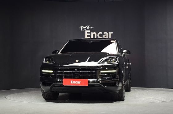 Porsche Cayenne 3.0 E-Hybrid Coupe — пробег 9 578 км — фото 3 из 5