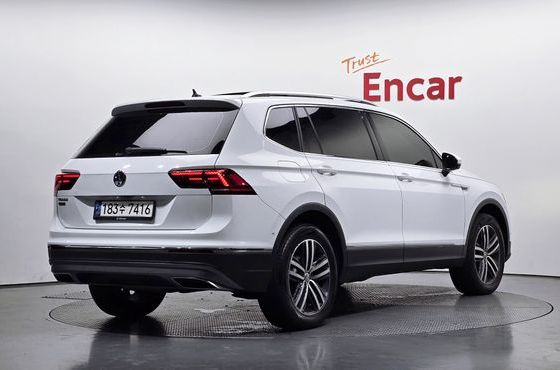 Volkswagen Tiguan 2.0 TDI Prestige — пробег 81 899 км — фото 2 из 5