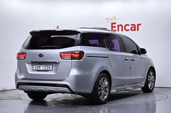 Kia Carnival 9-seater Prestige — пробег 221 268 км — фото 2 из 5