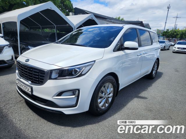 Kia Carnival 11-Seater Deluxe — пробег 92 986 км — фото 3 из 5