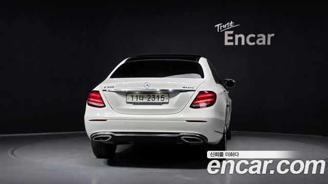Mercedes-Benz E-Class из Кореи Encar