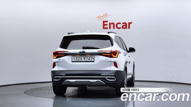 Kia Seltos из Кореи Encar