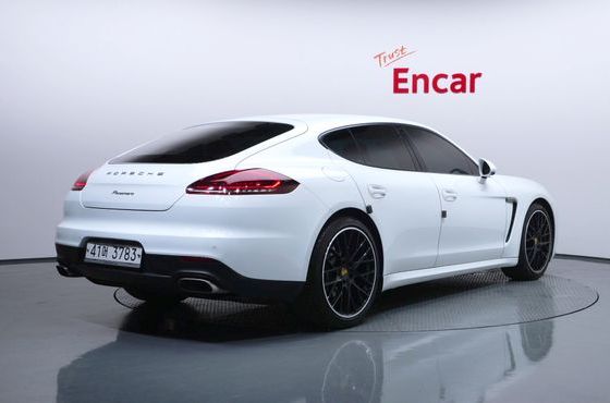 Porsche Panamera 3.0 Diesel 970 — пробег 106 265 км — фото 2 из 5