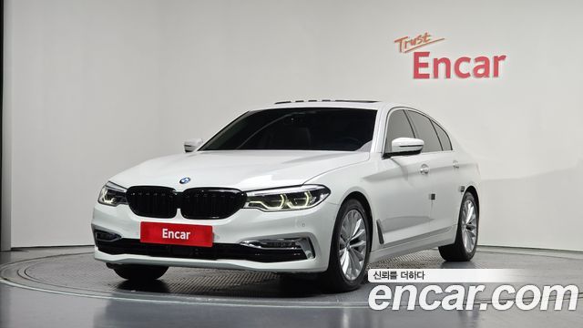BMW 5-Series 520d Luxury Plus — пробег 74 306 км — фото 1 из 5