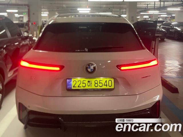 BMW iX xDrive45 M Sport — пробег 6 700 км — фото 3 из 5