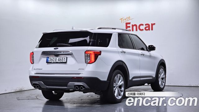 Ford Explorer 3.0 Platinum 4WD — пробег 54 116 км — фото 2 из 5