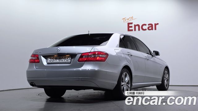 Mercedes-Benz E-Class E200 CGI Avantgarde — пробег 11 534 км — фото 2 из 5