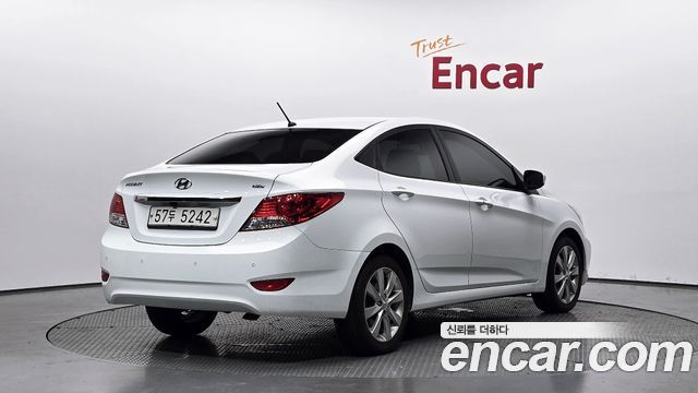 Hyundai Accent 1.6 GDI Top — пробег 35 800 км — фото 2 из 5