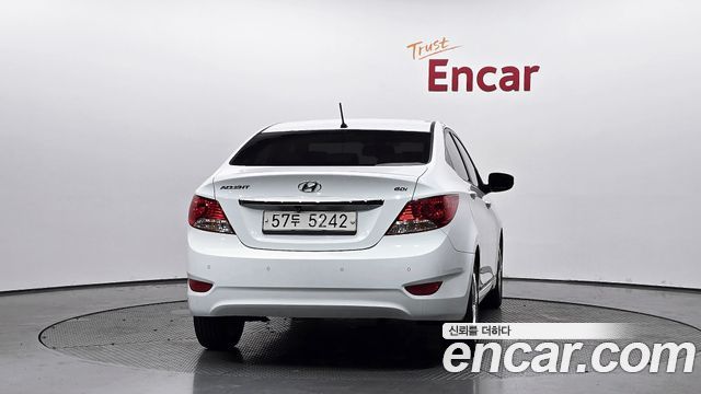 Hyundai Accent 1.6 GDI Top — пробег 35 800 км — фото 4 из 5