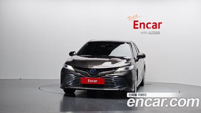 Toyota Camry 2.5 XLE Hybrid — пробег 103 426 км — фото 3 из 5
