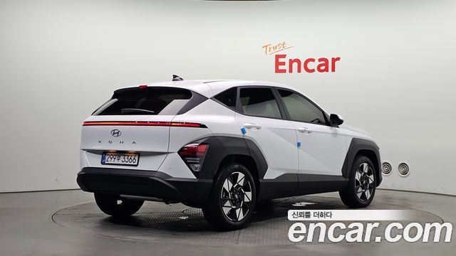 Hyundai Kona Modern Plus — пробег 8 570 км — фото 2 из 5