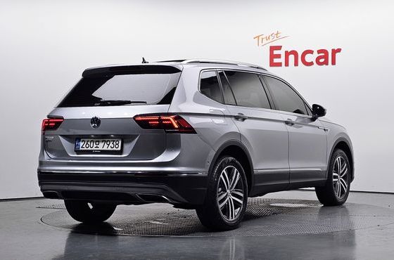 Volkswagen Tiguan 2.0 TDI Prestige — пробег 90 582 км — фото 2 из 5