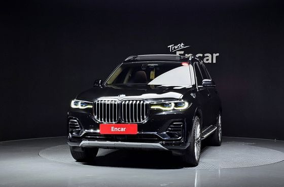 BMW X7 xDrive 40i Design Pure Excellence 7-Seater — пробег 67 513 км — фото 3 из 5