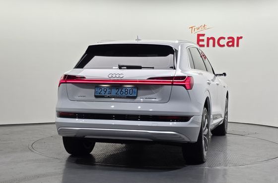 Audi e-tron 55 Quattro — пробег 69 657 км — фото 4 из 5