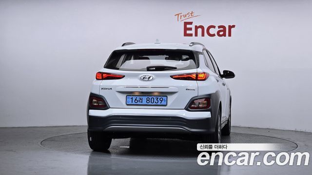 Hyundai Kona из Кореи Encar